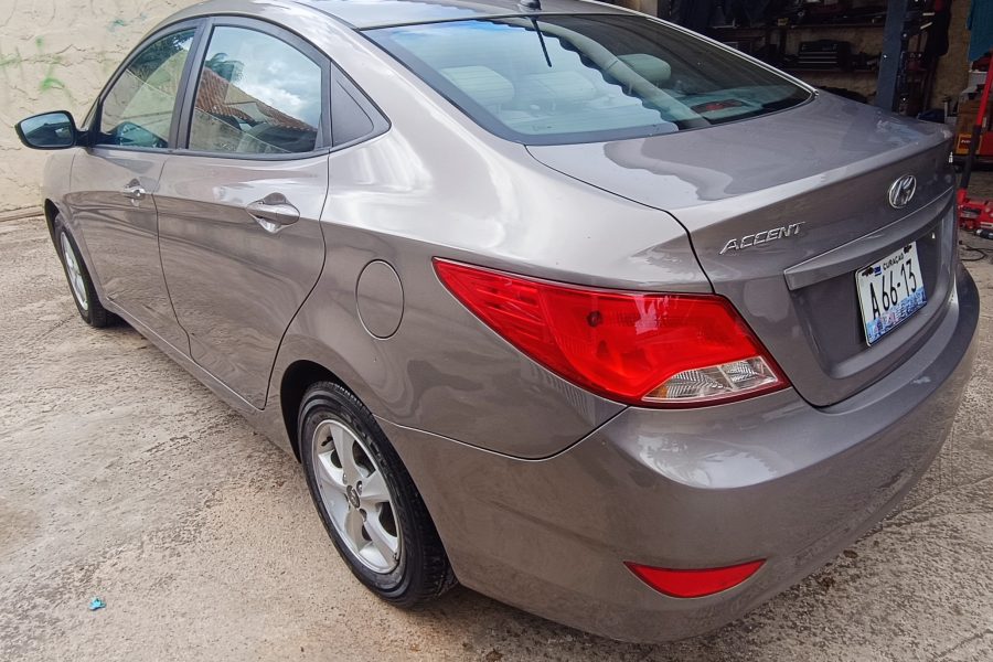 Hyundai Accent A66-13